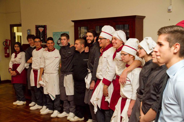 aspiranti chef e camerieri