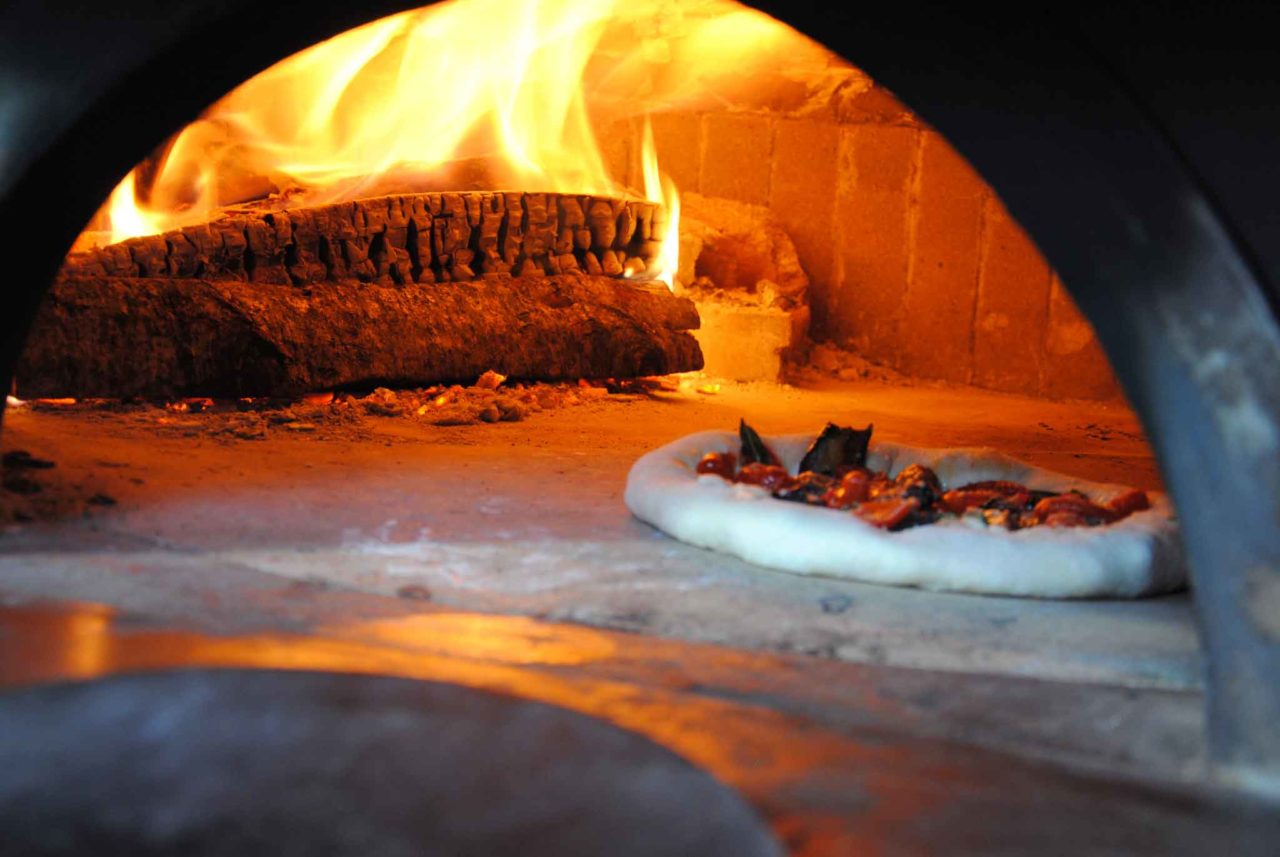 Allarme inquinamento. Per colpa della pizza scatta l’ordinanza che chiude le pizzerie