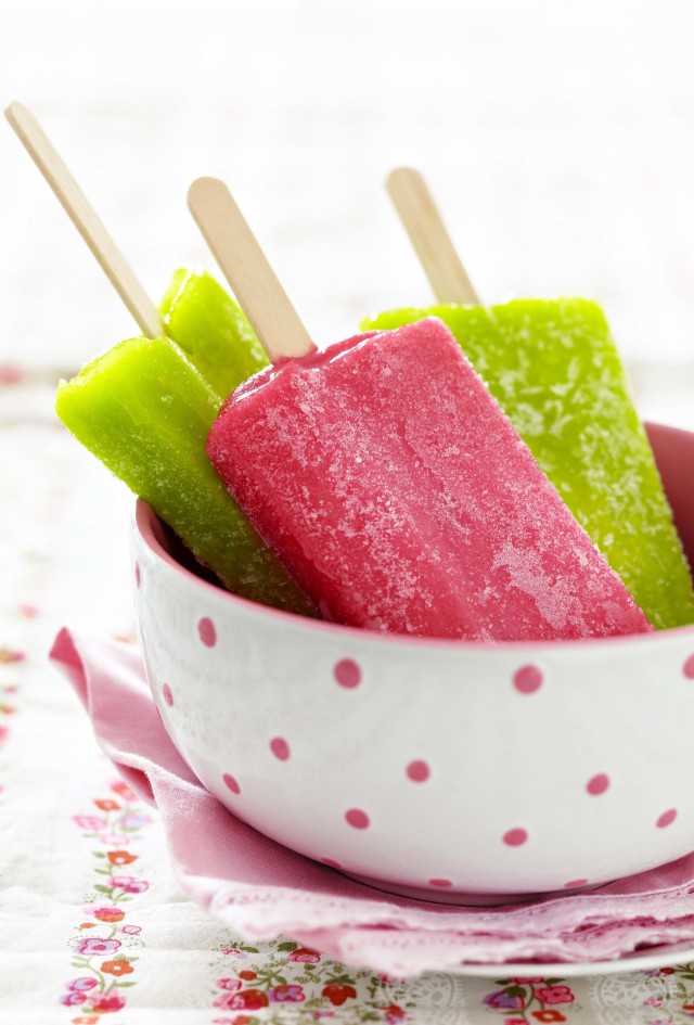 Raspberry and Kiwi Ice Pops