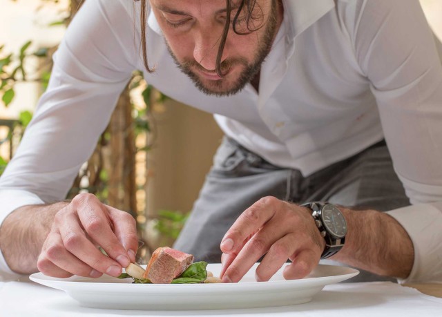 Taglienti prepara sella agnello estivo