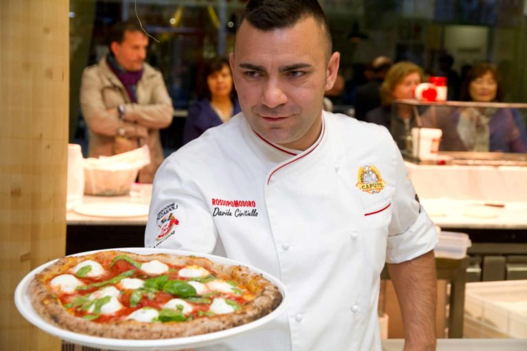 Napoli. Le 10 migliori pizzerie al tempo delle vacanze