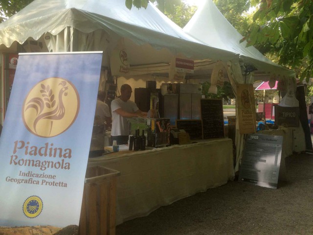 chiosco piadina romagnola festa unità