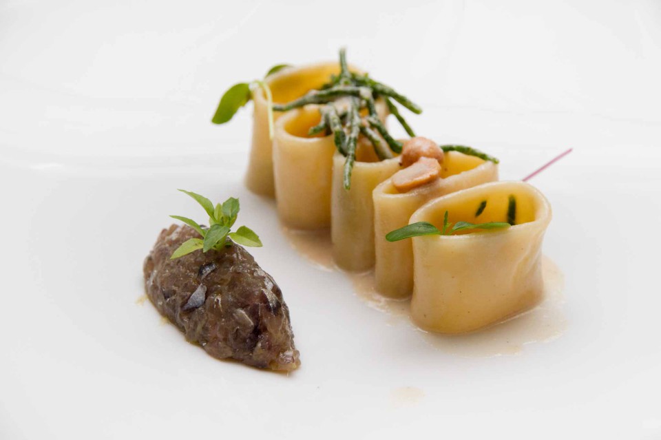 mezzi paccheri con alici