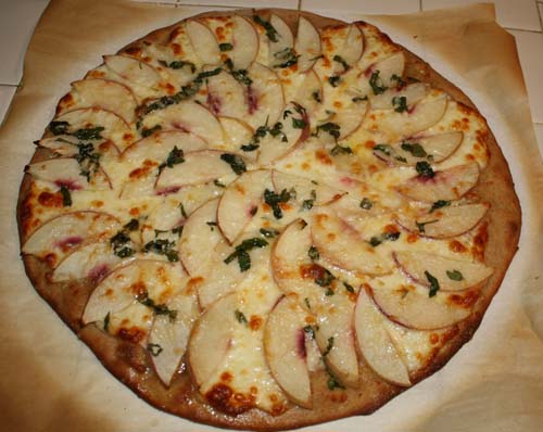 pizza pesche e basilico