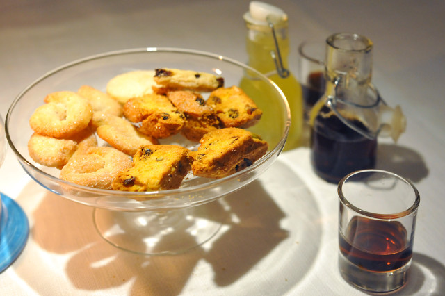 biscotti-liquori-cucina-atipica