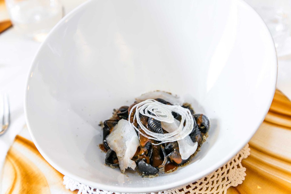 conchiglie nere e baccalà