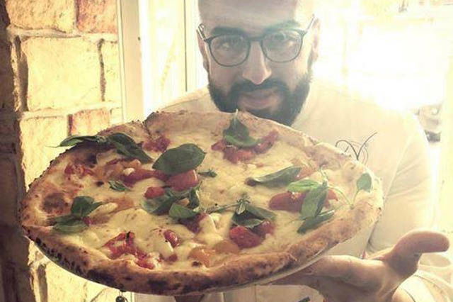 Valentino Libro apre un nuovo capitolo con la sua pizzeria ad Aversa