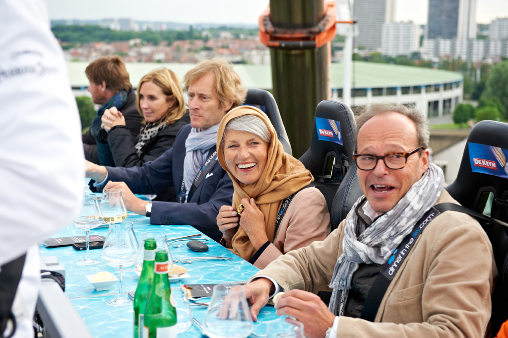 dinner in the sky