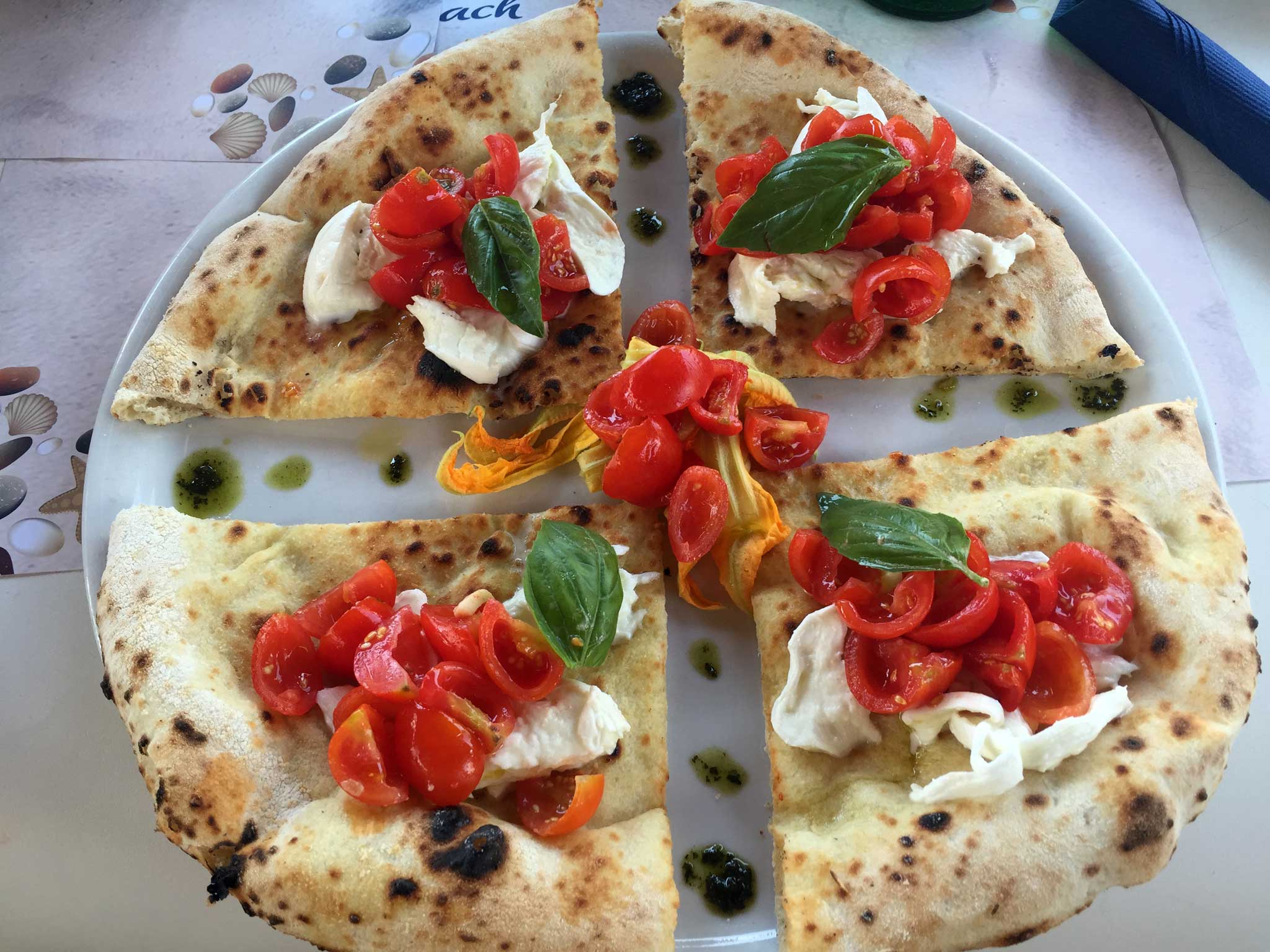 pizza pomodorini