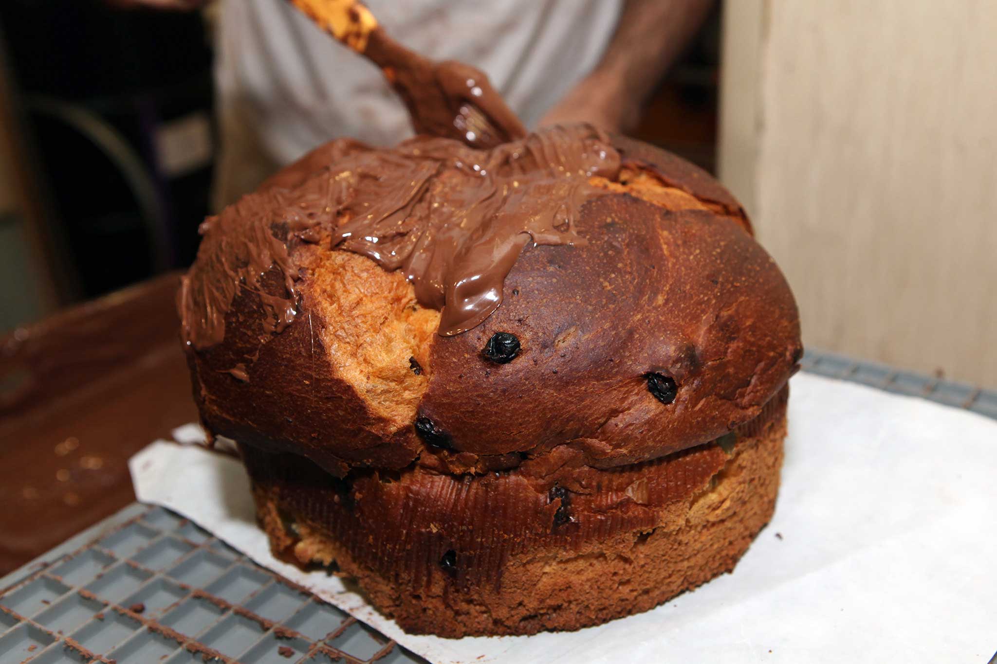 preparazione panettone cioccolato 3
