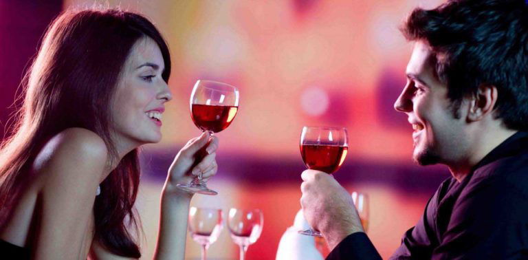 Otto Marzo. Le cinque donne da non portare a cena