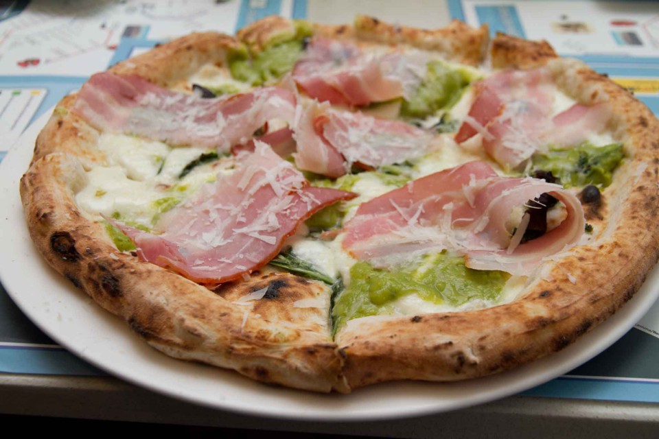 pizza prosciutto Enzo Coccia