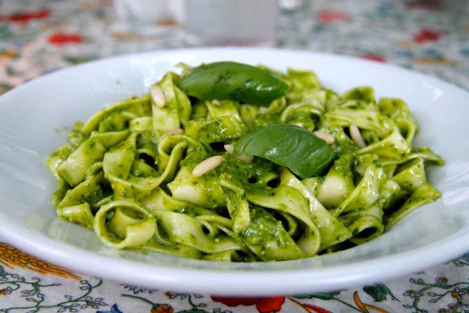 Dal Giova tagliatelle pesto ligure
