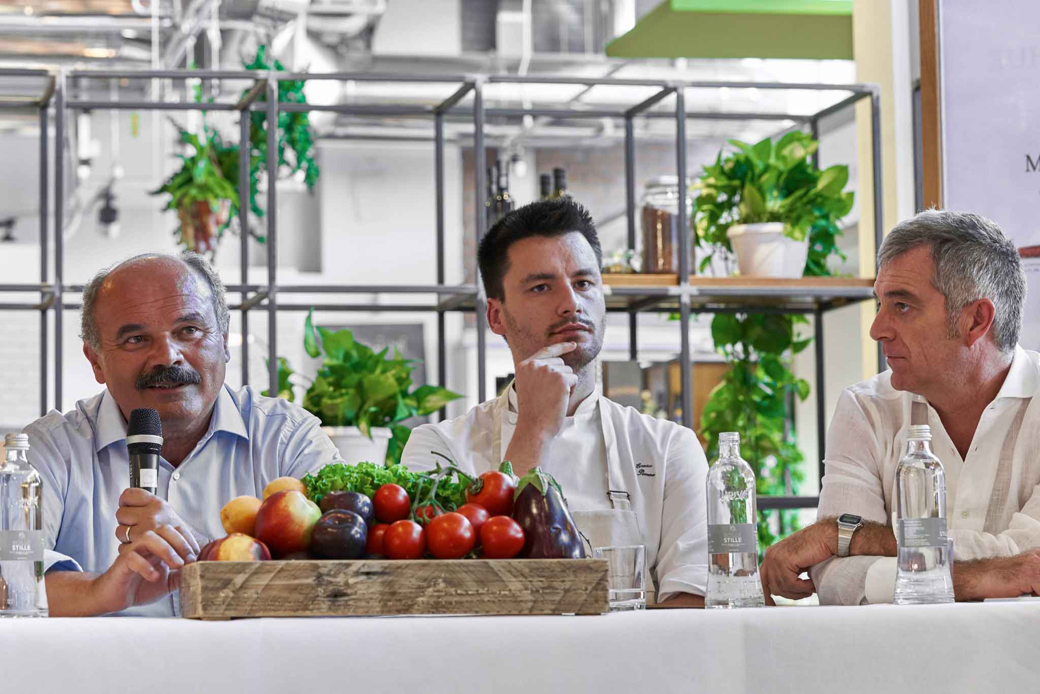 Oscar Farinetti presenta ristorante Stagioni