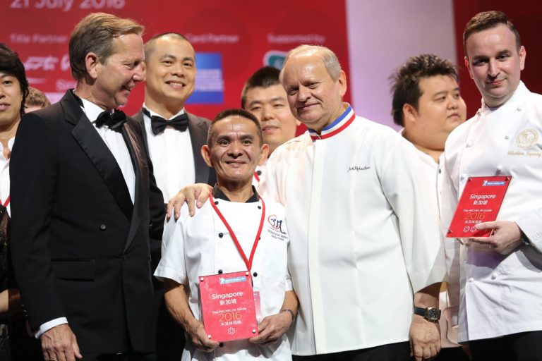 Michelin. A Singapore la prima stella a due Street Food