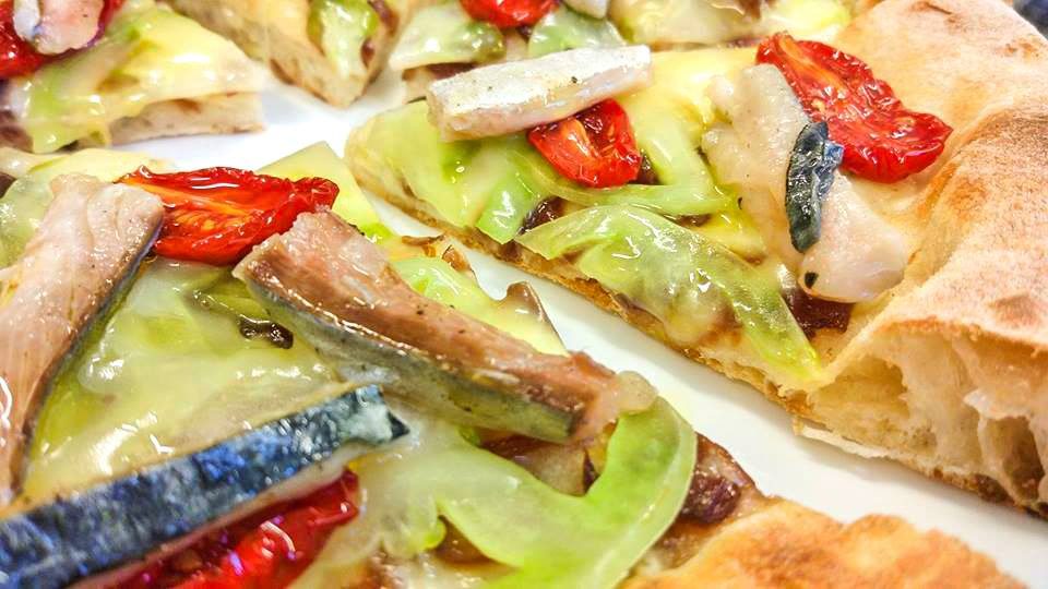 pizza-sgombro-e-patate-spiazzo