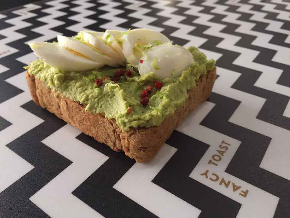 Milano. Com'è e quanto costa Fancy Toast, toasteria italoamericana
