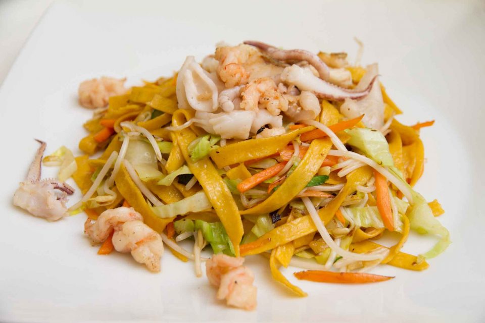 fettuccine-saltate-ai-frutti-di-mare-lin
