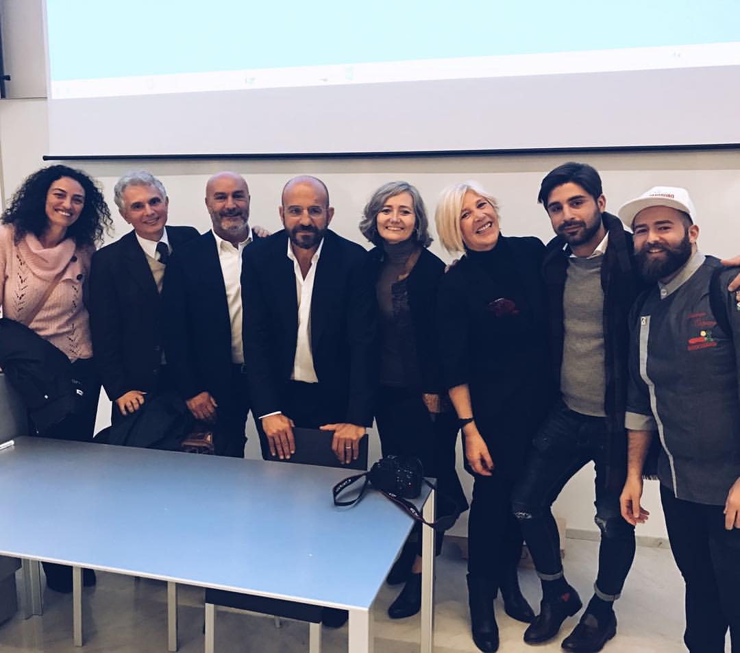 gruppo-pizza-rossopomodoro-bocconi