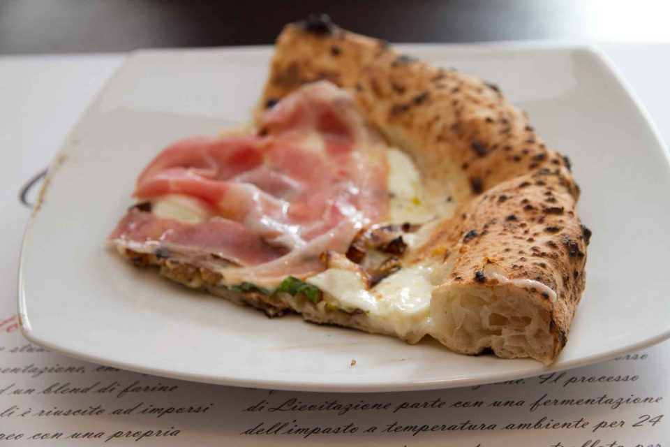 alveolatura-cornicione-pizza-napoletana-carlo-sammarco