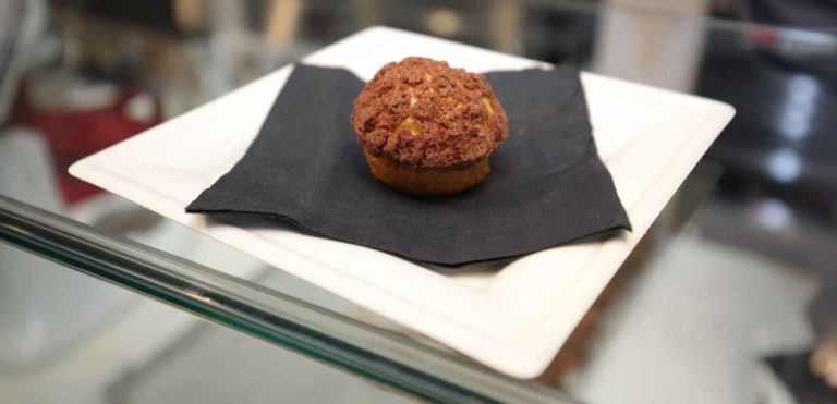 Maurizio Santin spiega come fare il bignè al cioccolato: la ricetta