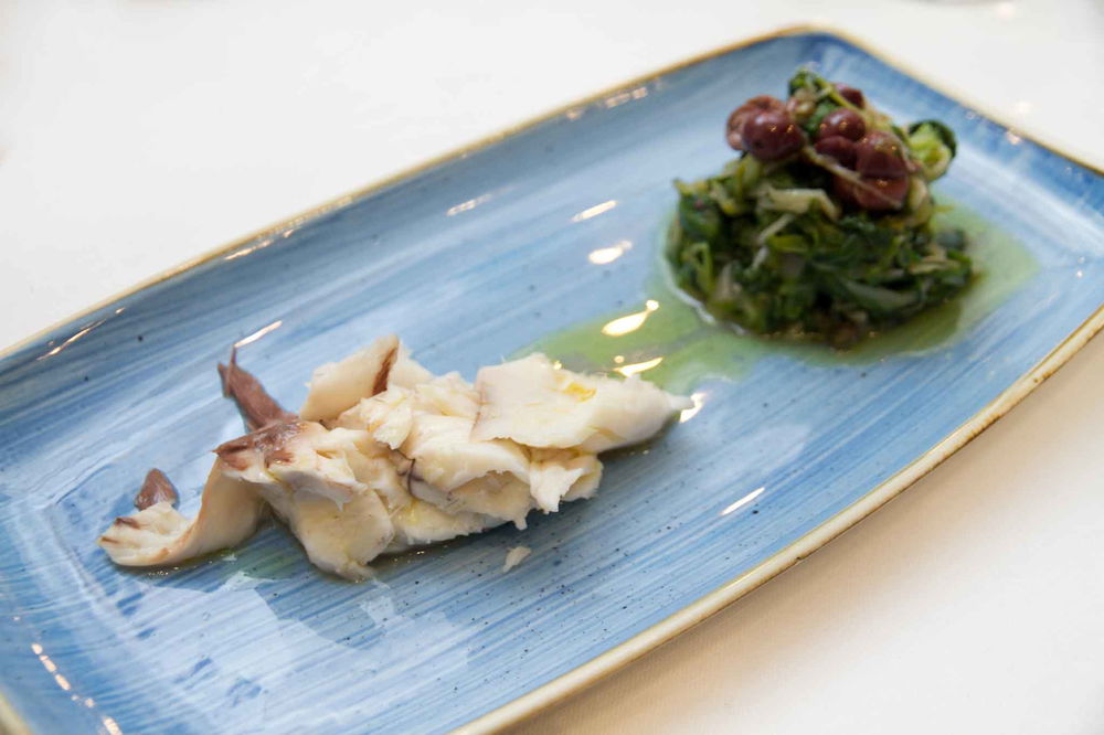 Salerno. Il pesce crudo e i prezzi del ristorante Pescheria che apre sul Lungomare Salerno. Il pesce crudo e i prezzi del ristorante Pescheria che apre sul Lungomare