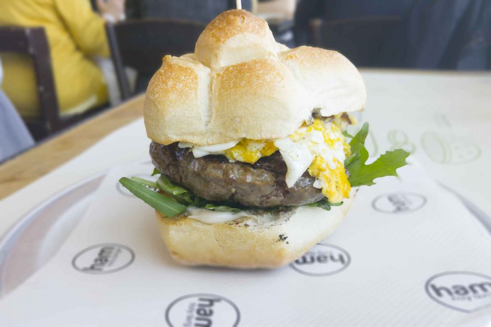 Hamburger Pane Di Bonci Carne Di Liberati E Piatti Italiani Alla Stazione Termini Di Roma