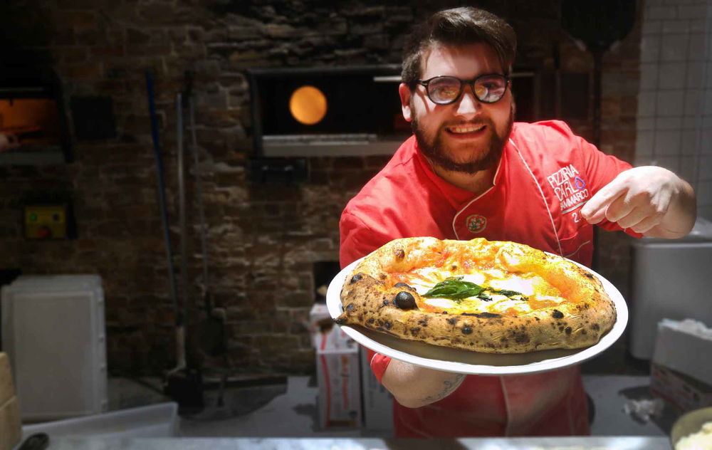 Pizza. Le 10 migliori pizze per l'estate 2017 con 10 grandi pizzaioli