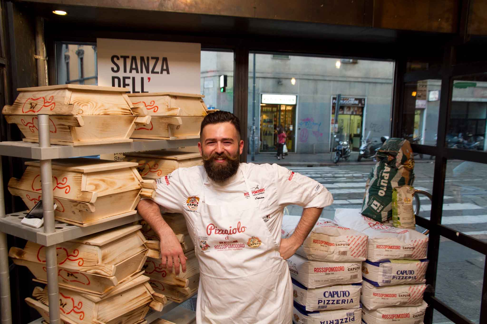 Vincenzo Capuano stupisce con la nuova pizza fritta al Rossopomodoro