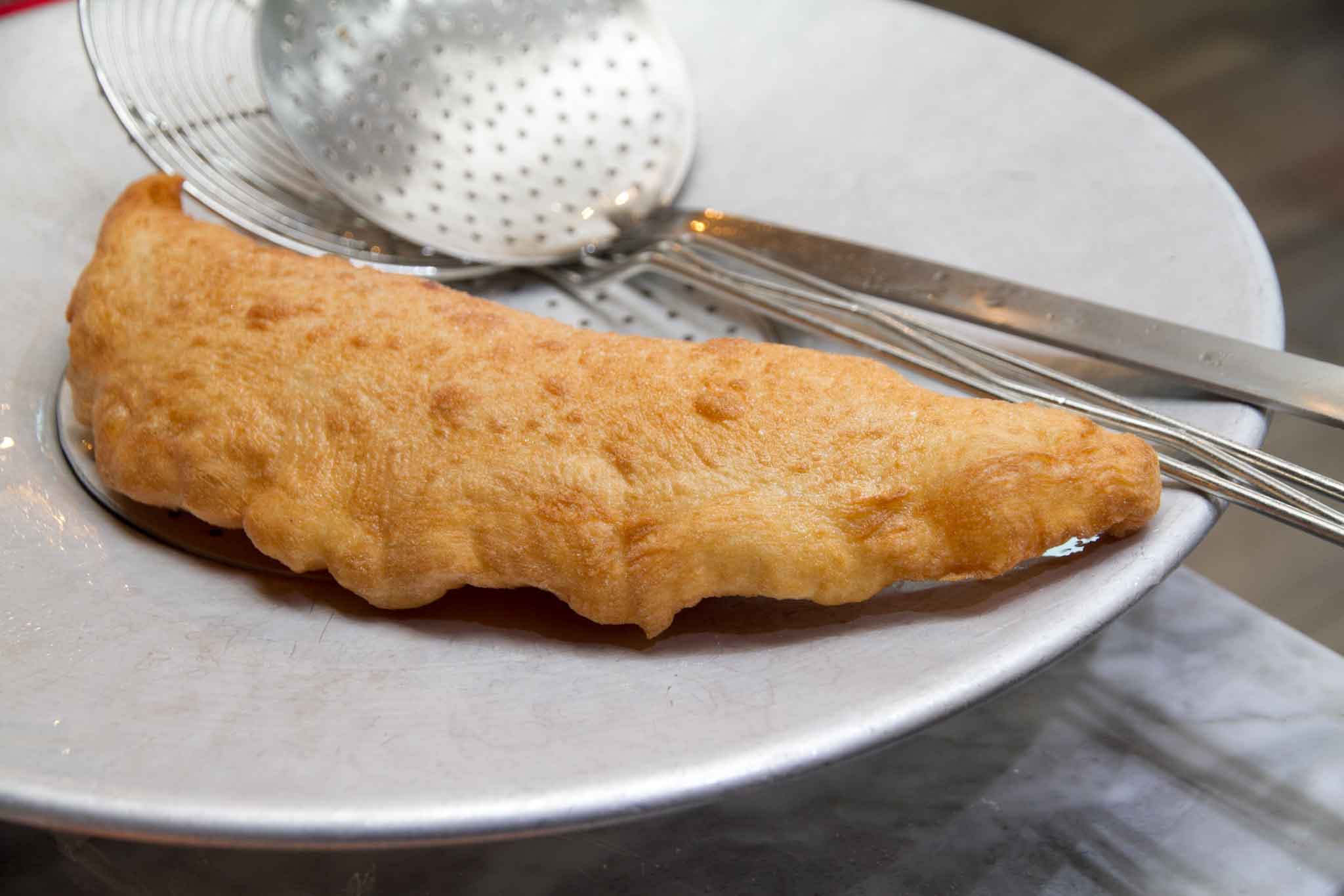 Vincenzo Capuano stupisce con la nuova pizza fritta al Rossopomodoro