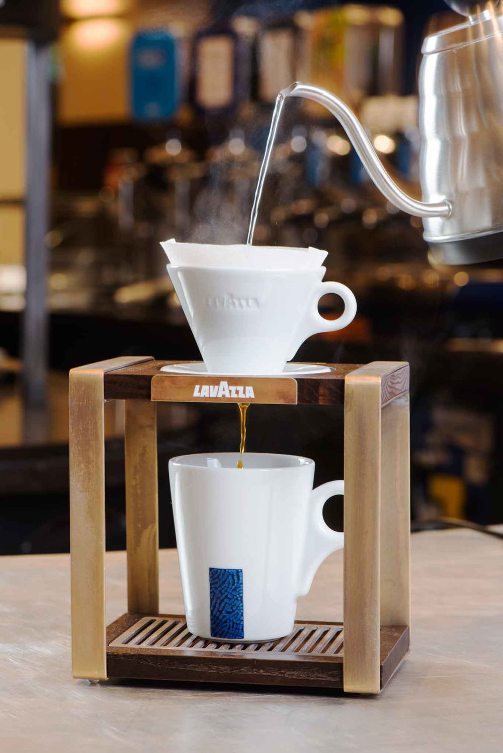 Milano. Tutte le foto del Lavazza Flagship Store che ha aperto in Duomo