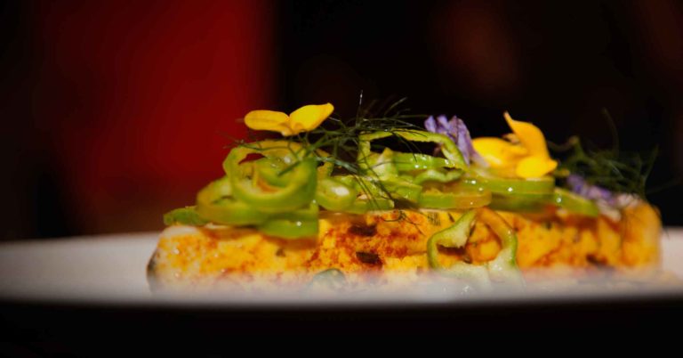 Ricette. Petto di pollo con cous cous speziato di Iside de Cesare