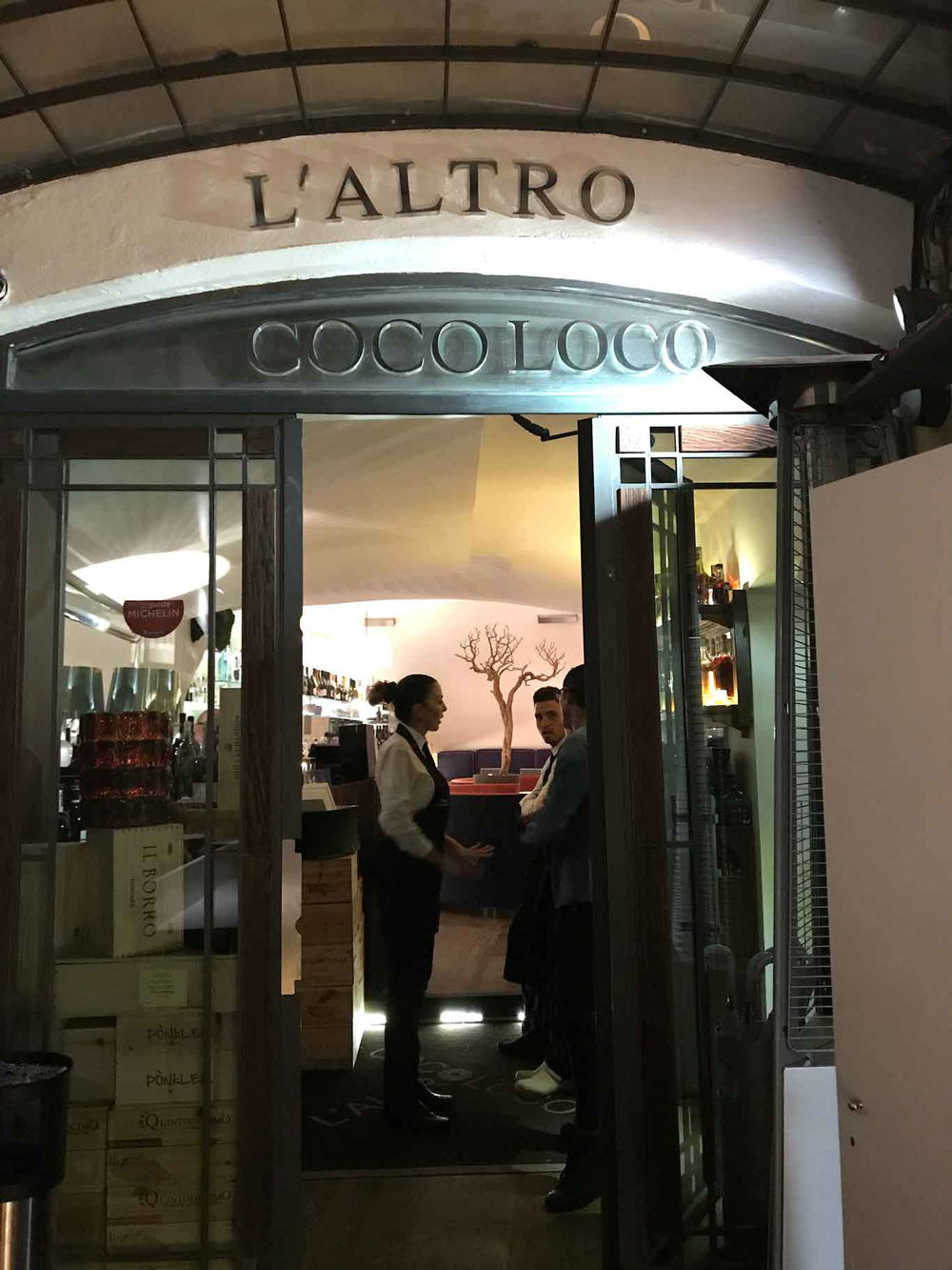 Napoli. L'Altro Coco Loco che stupisce per carne e prezzi del vino