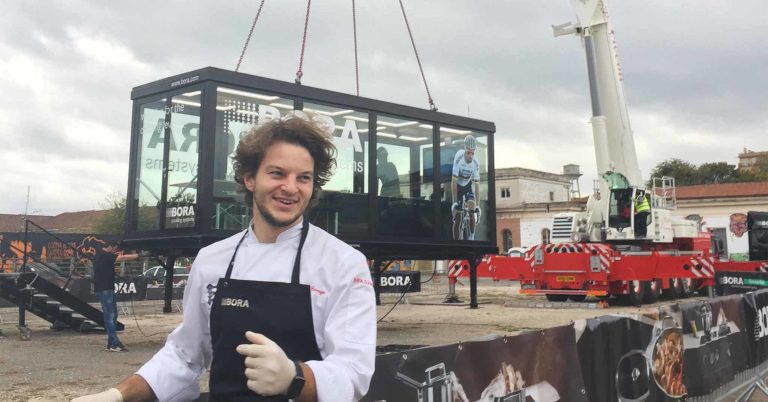 Roma. Cosa si prova a mangiare sospesi nel vuoto a 30 metri