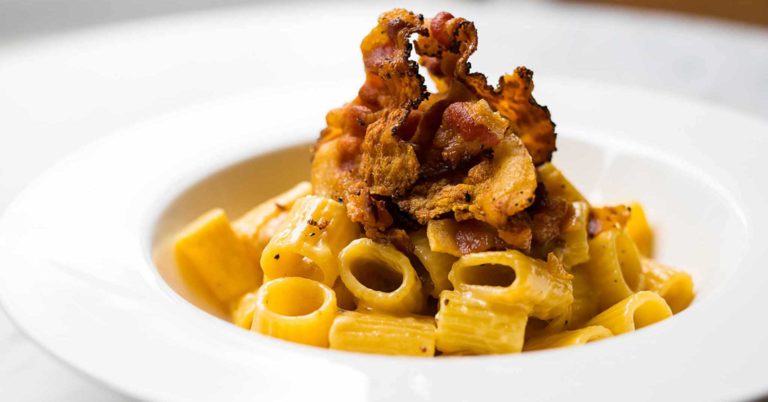 Roma. La cucina di Gioia Spizzichino che ha aperto Hosteria 87 con carbonara e coda alla vaccinara