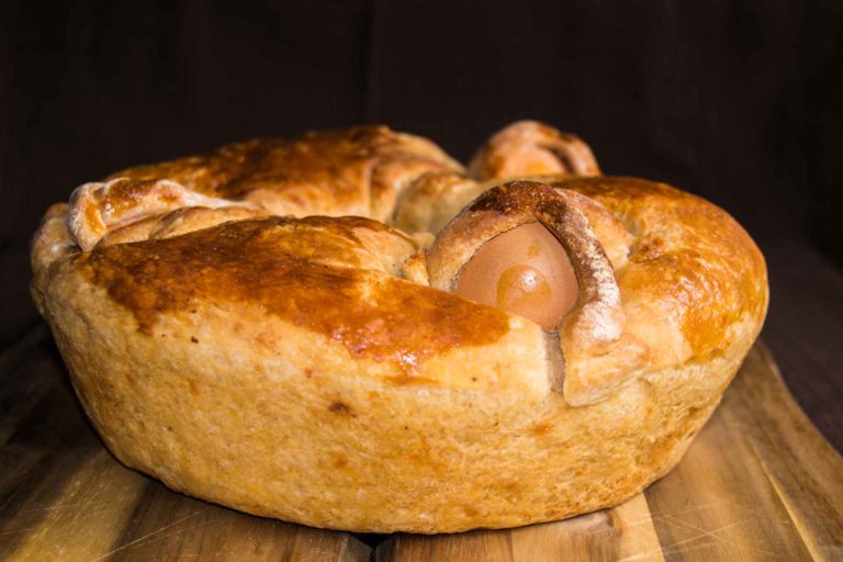 Casatiello napoletano, la ricetta del pizzaiolo Valentino Tafuri
