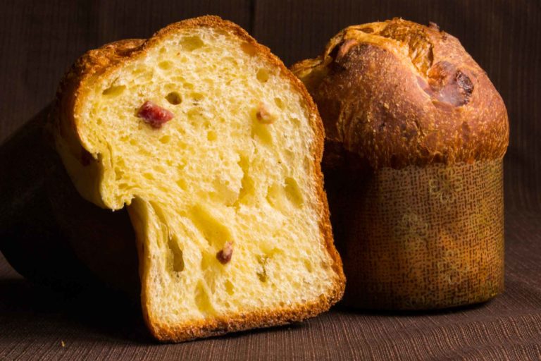 Il pan casatiello napoletano soffice come la colomba o il panettone