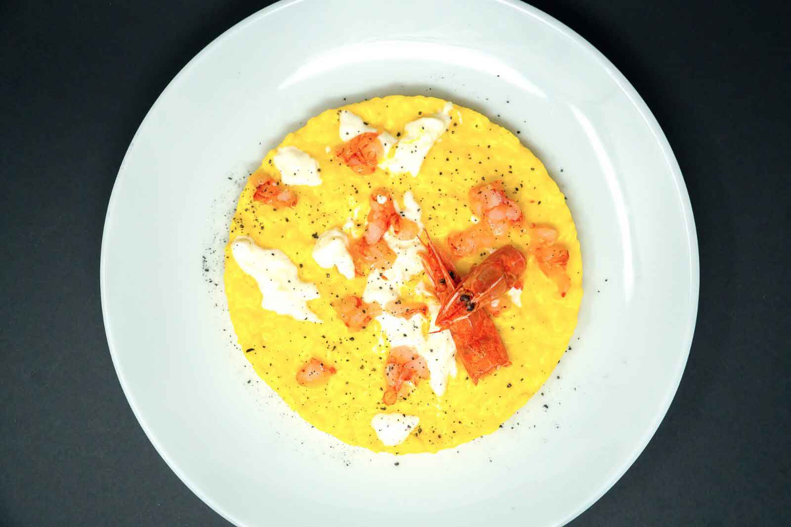 Come preparare il risotto con gamberi e burrata