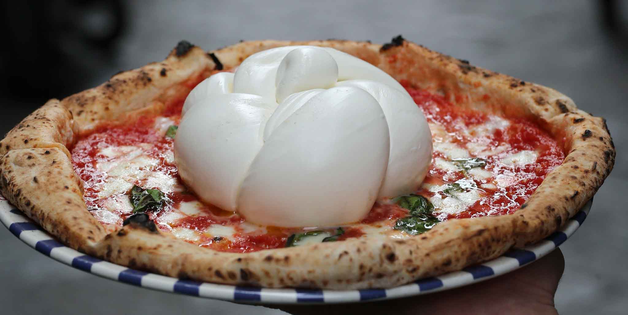 Pizza. Giuseppe Pignalosa e Valentino Tafuri: sfida fiordilatte vs ...