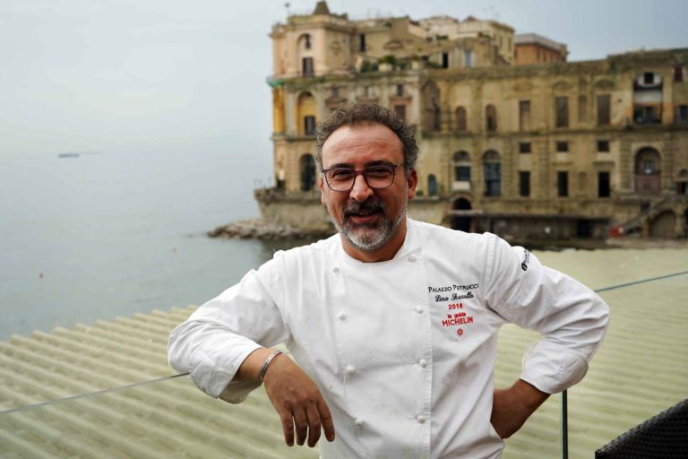 Napoli. Gli chef, i pizzaioli e i piatti di Stelle di Mare a Palazzo Petrucci