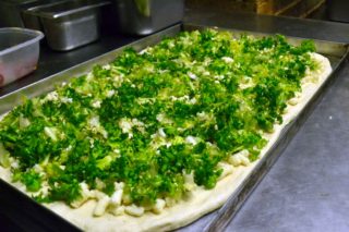 Focaccia messinese scarola