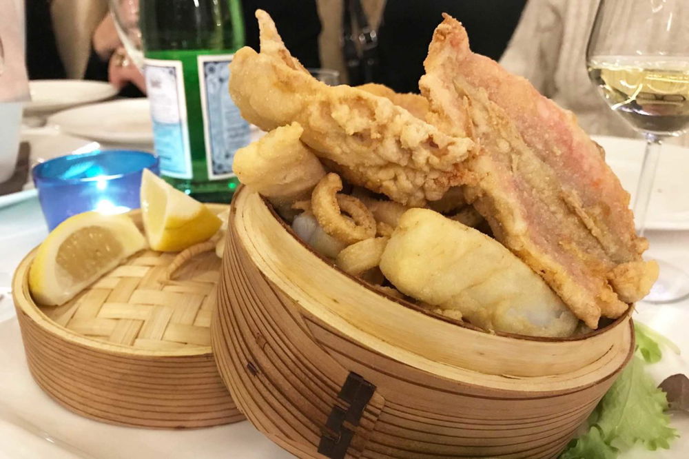 Milano. Il pesce de Il Delfino Sferracavallo a 35 € da Palermo Milano. Il pesce de Il Delfino Sferracavallo a 35 € da Palermo