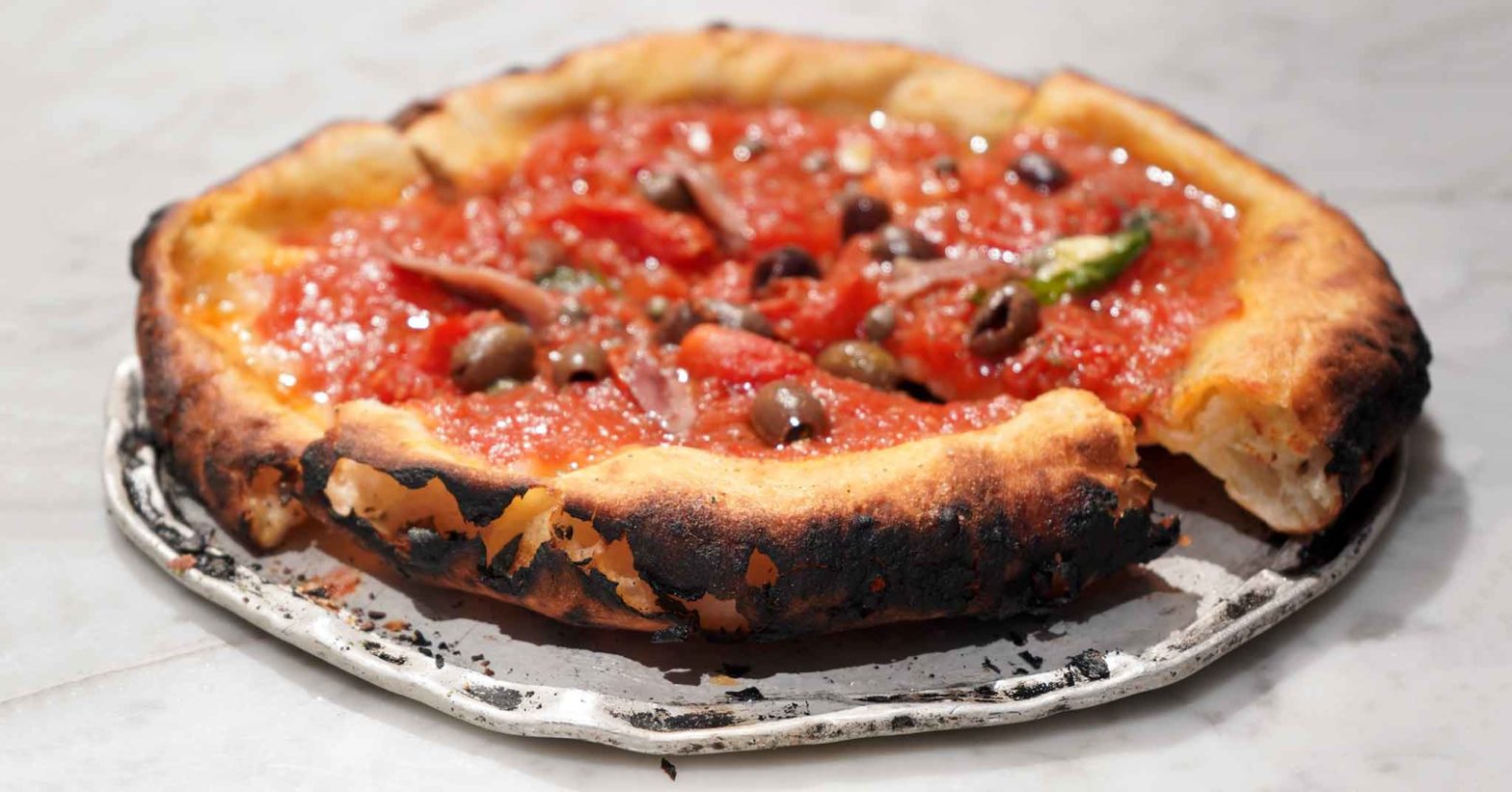La pizza nel ruoto di Ciro Oliva, migliori pizzerie di Napoli