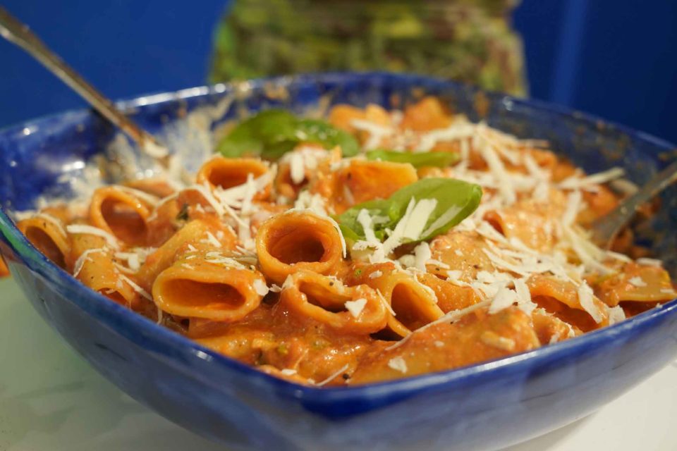 Paccheri con la ricotta fresca: la ricetta perfetta di ...