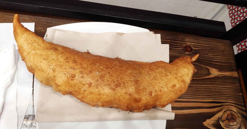 Pizza fritta Zia Esterina a Napoli la recensione a prezzi popolari è