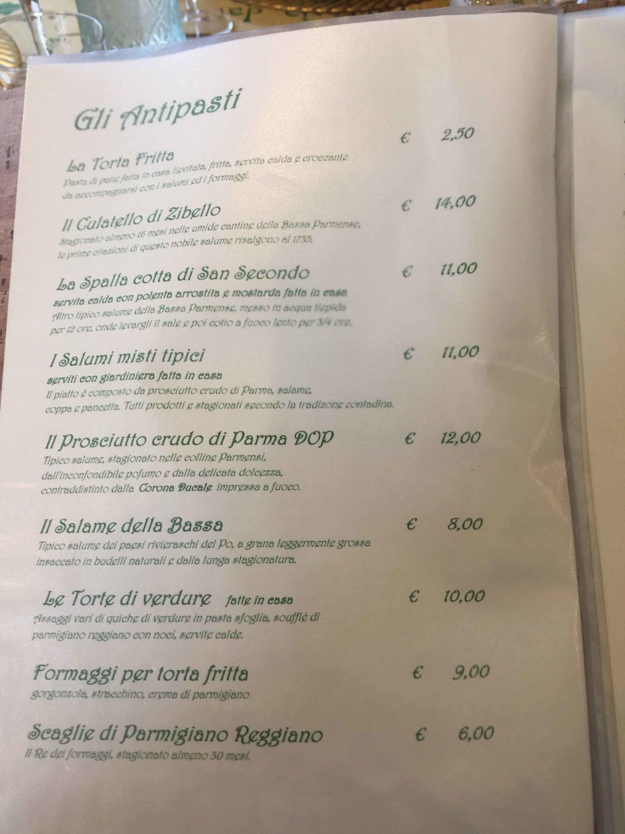 Trattoria dai Sibani a Chiusa Ferranda, Fidenza: il menu degli antipasti, con torta fritta e salumi