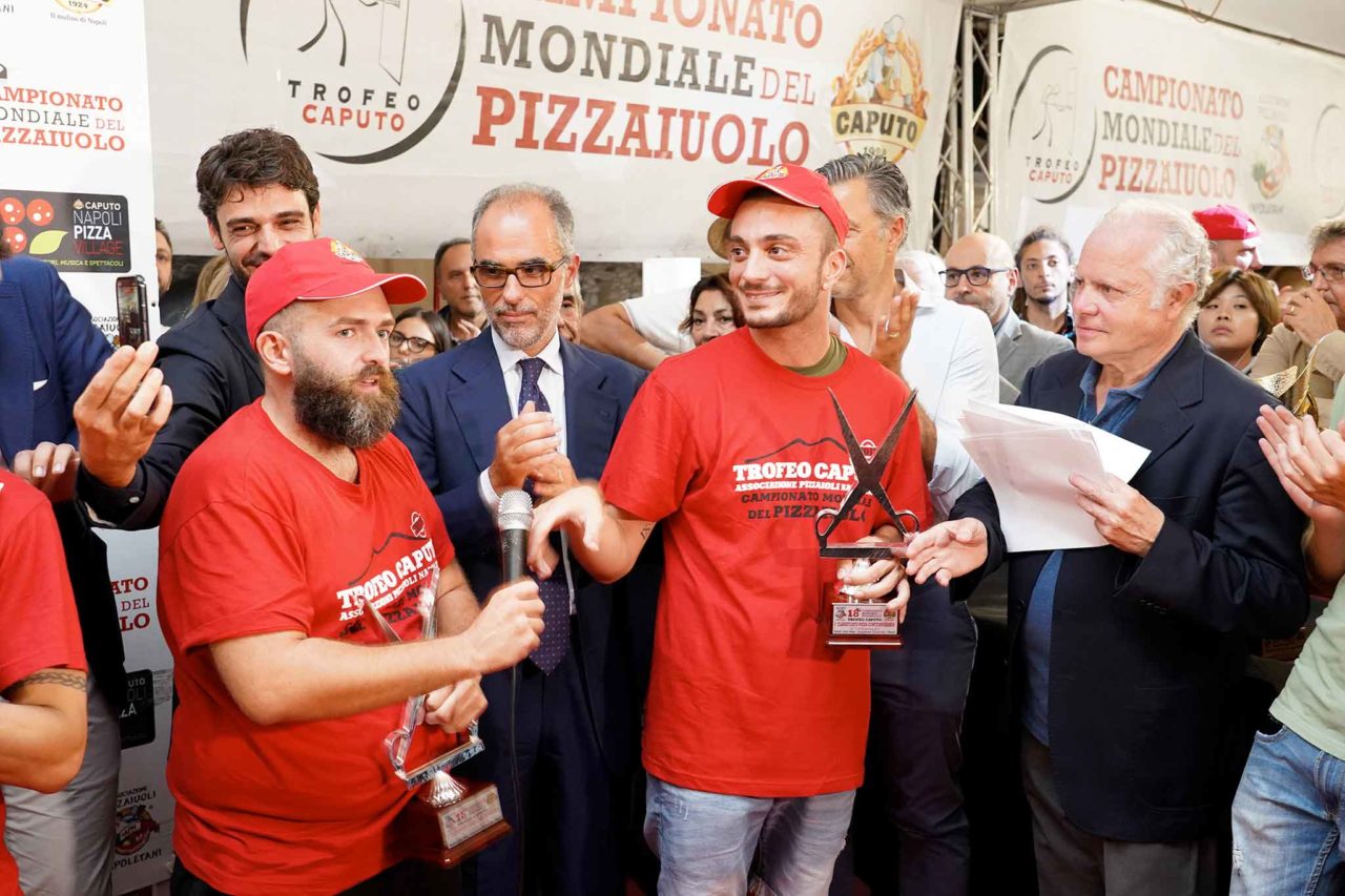 i vincitori del campionato al Caputo Pizza Village Napoli 2022