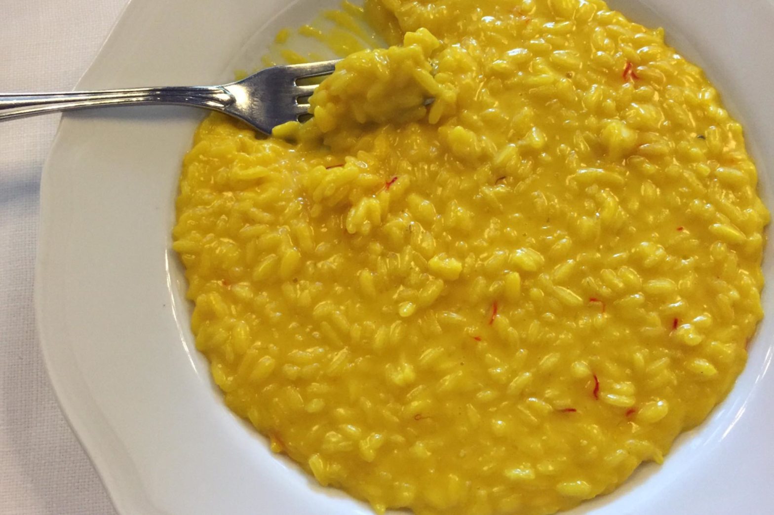 Il risotto giallo alla milanese coi pistilli di Trattoria masuelli