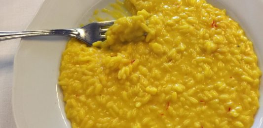 Il risotto giallo alla milanese coi pistilli di Trattoria masuelli