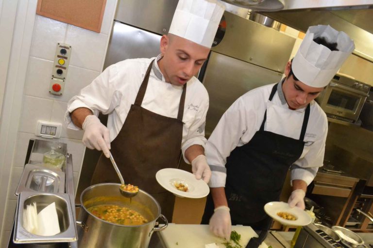 Il programma di Cucine Aperte che anima tutta la Puglia